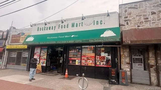 186 Beach 116th ST, Rockaway Park, NY 11694