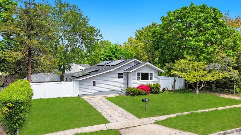 59 E Elm ST, Central Islip, NY 11722