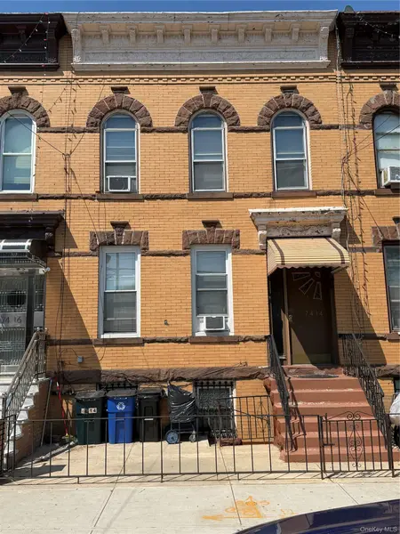 74-14 65th ST, Glendale, NY 11385