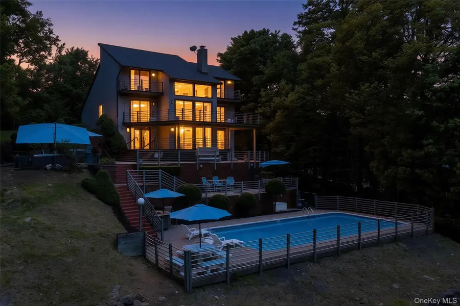 26 Mandy LN, Washingtonville, NY 10992