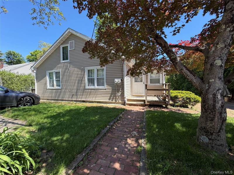 20 Melnick PL, Lake Peekskill, NY 10537