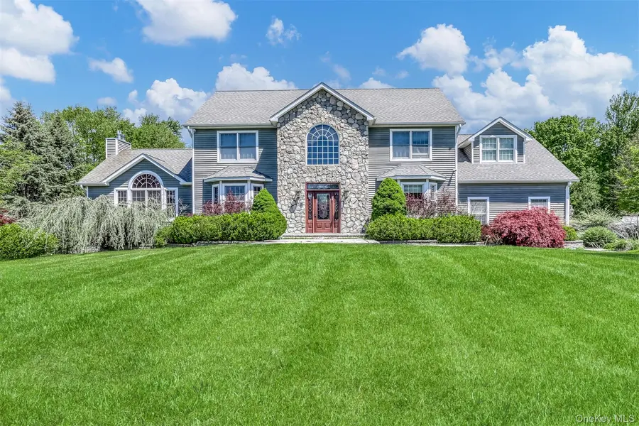 2 Garnett Hill RD, Chester, NY 10918