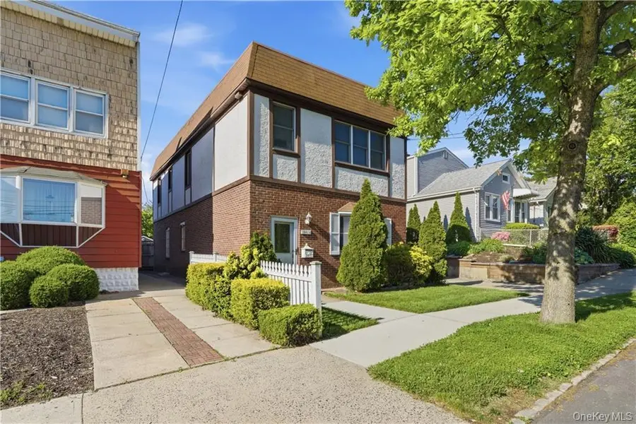 125-11 7th AVE, College Point, NY 11356