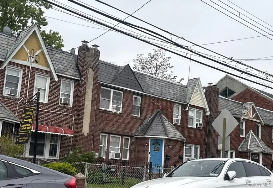 114-18 201st ST, Saint Albans, NY 11412
