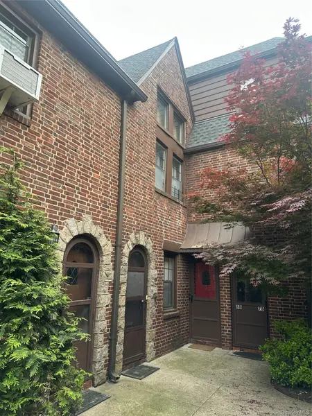 40-40 203 St #6B, Bayside, NY 11361