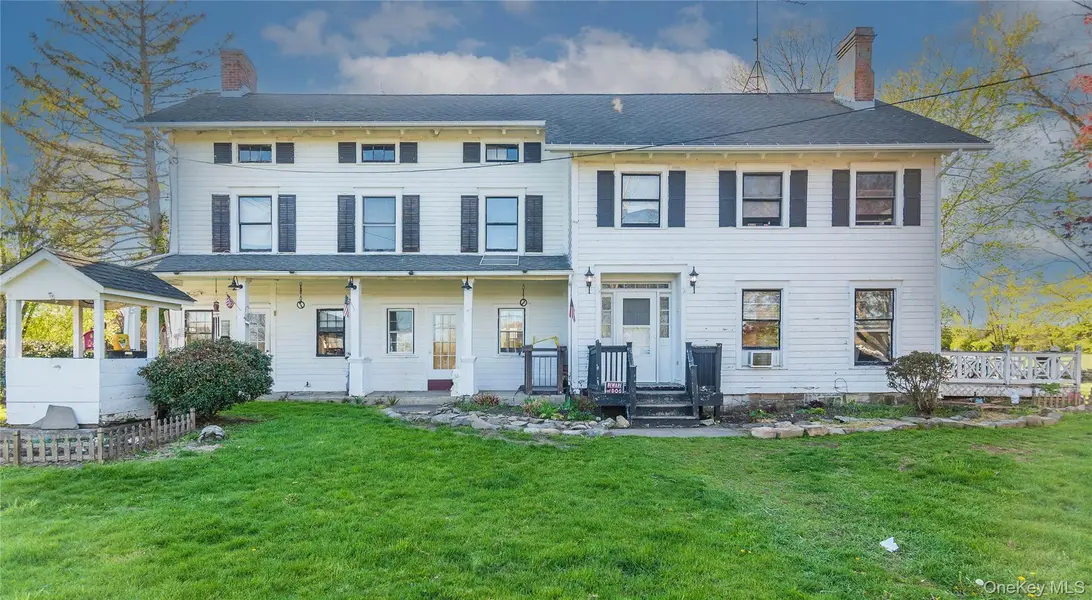 111 Browns RD, Walden, NY 12586