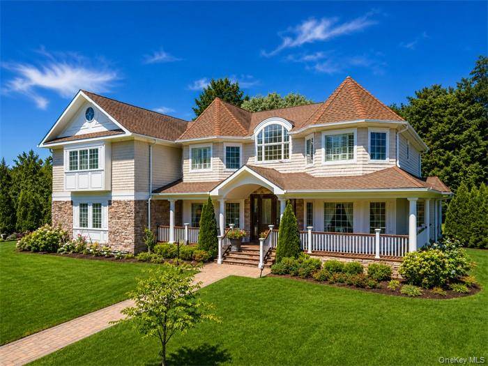 78 Swan CT, East Hills, NY 11576