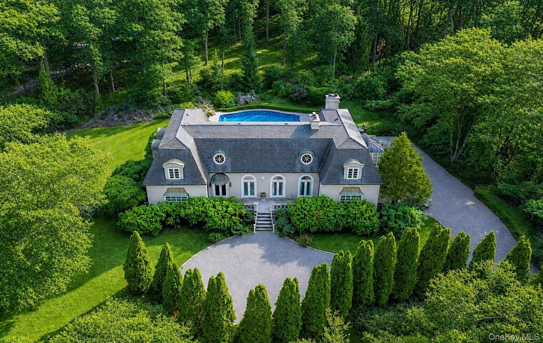 38 Tiffany RD, Oyster Bay Cove, NY 11771