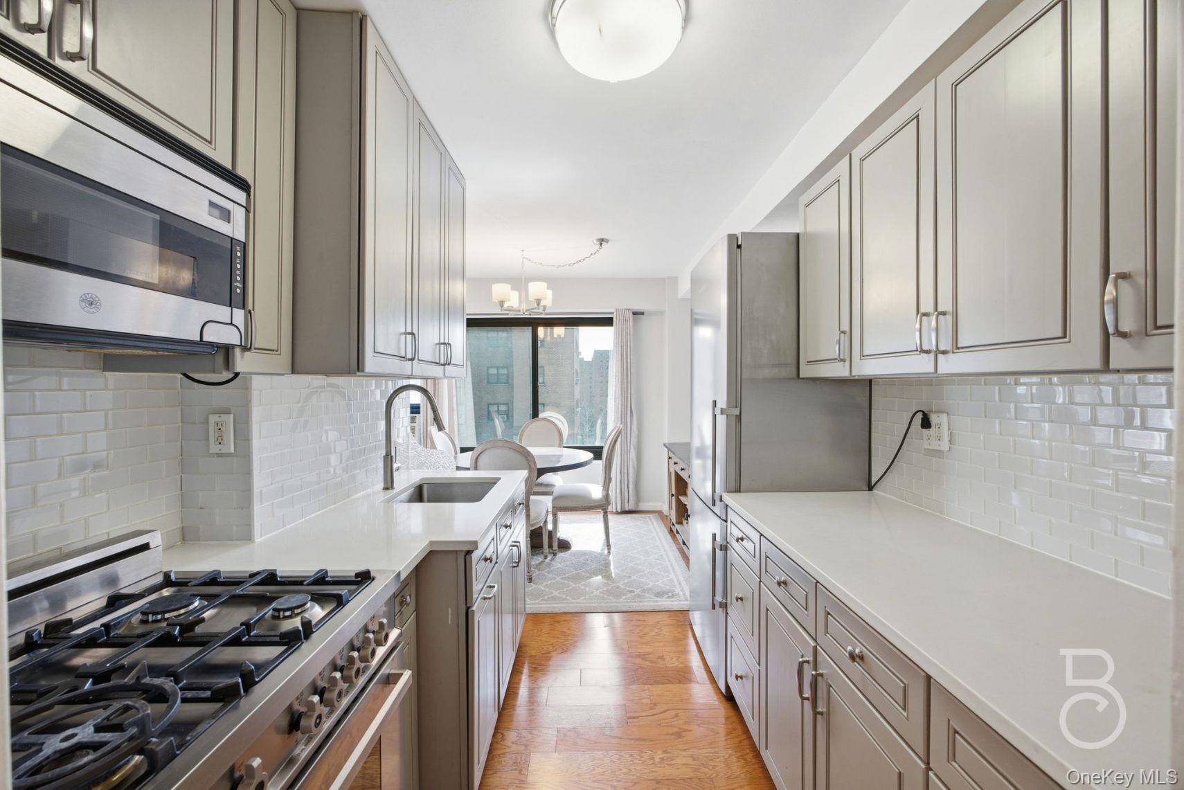 33-43 14th ST #10A, Astoria, NY 11106