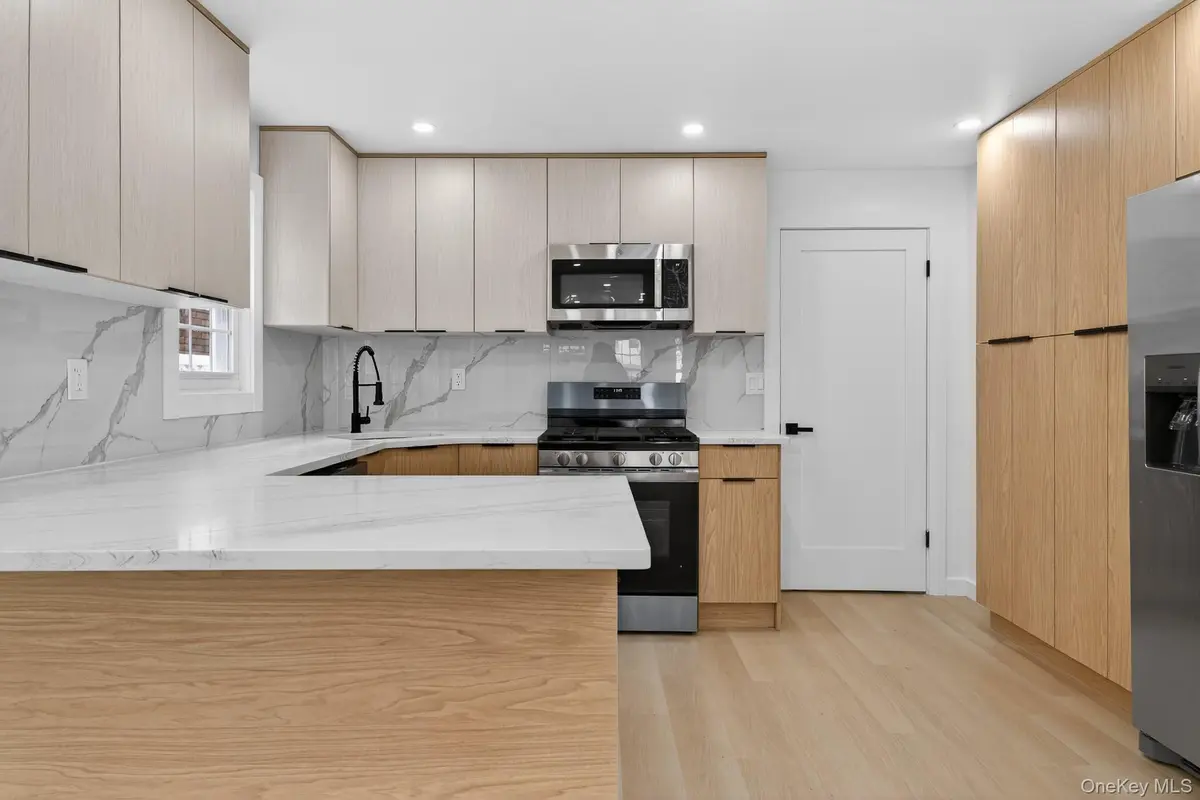 145-03 123rd AVE, Jamaica, NY 11436