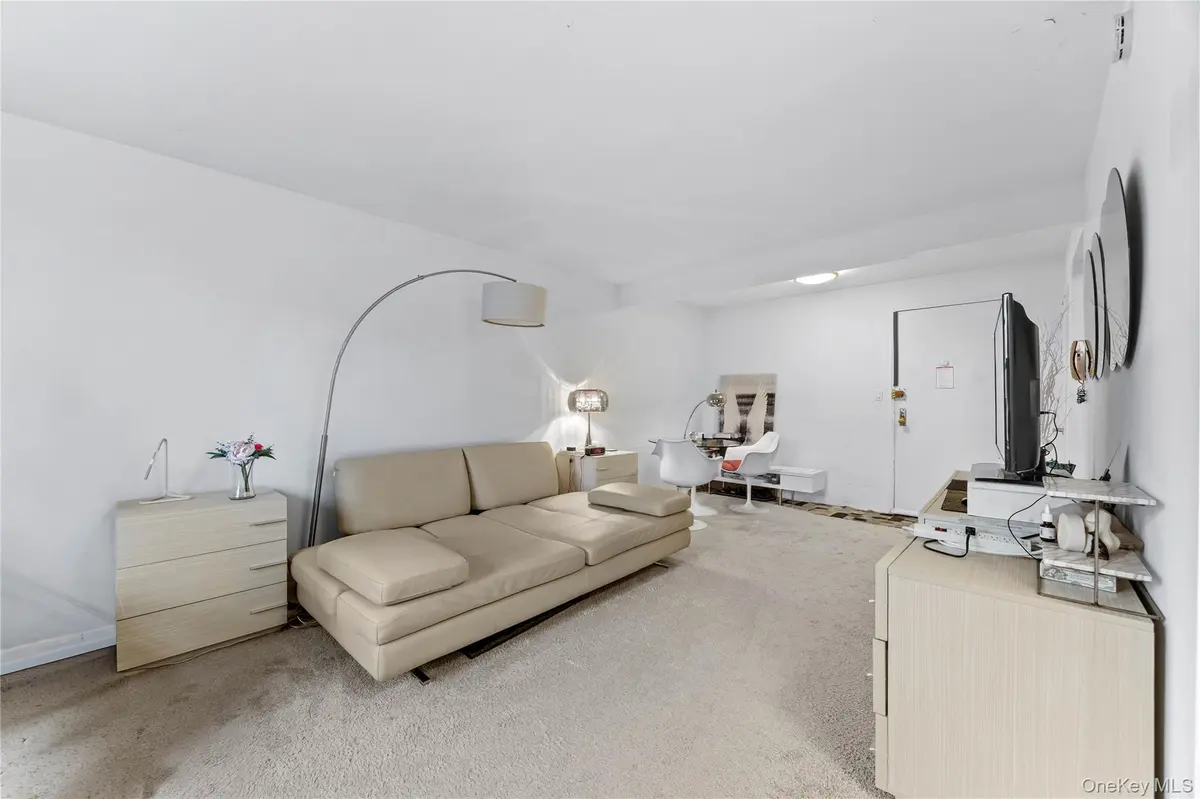 2830 Briggs AVE #4C, Bronx, NY 10458