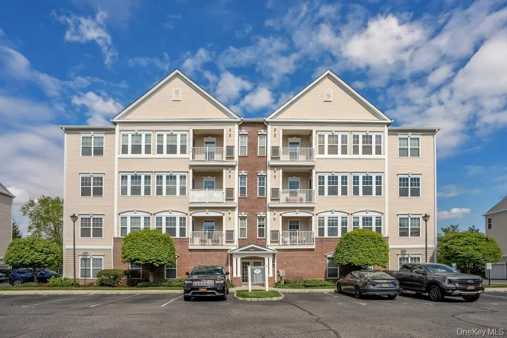 1927 Finch LN, Central Islip, NY 11722