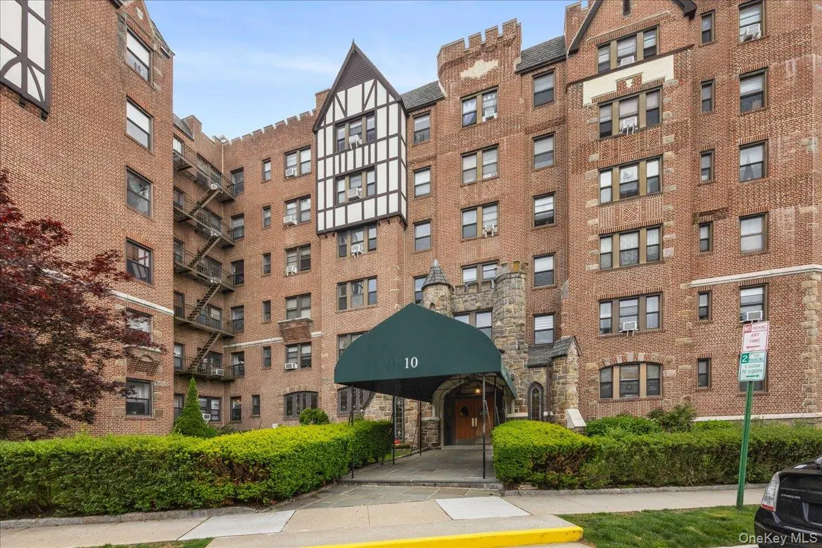 10 Nosband AVE #3J, White Plains, NY 10605