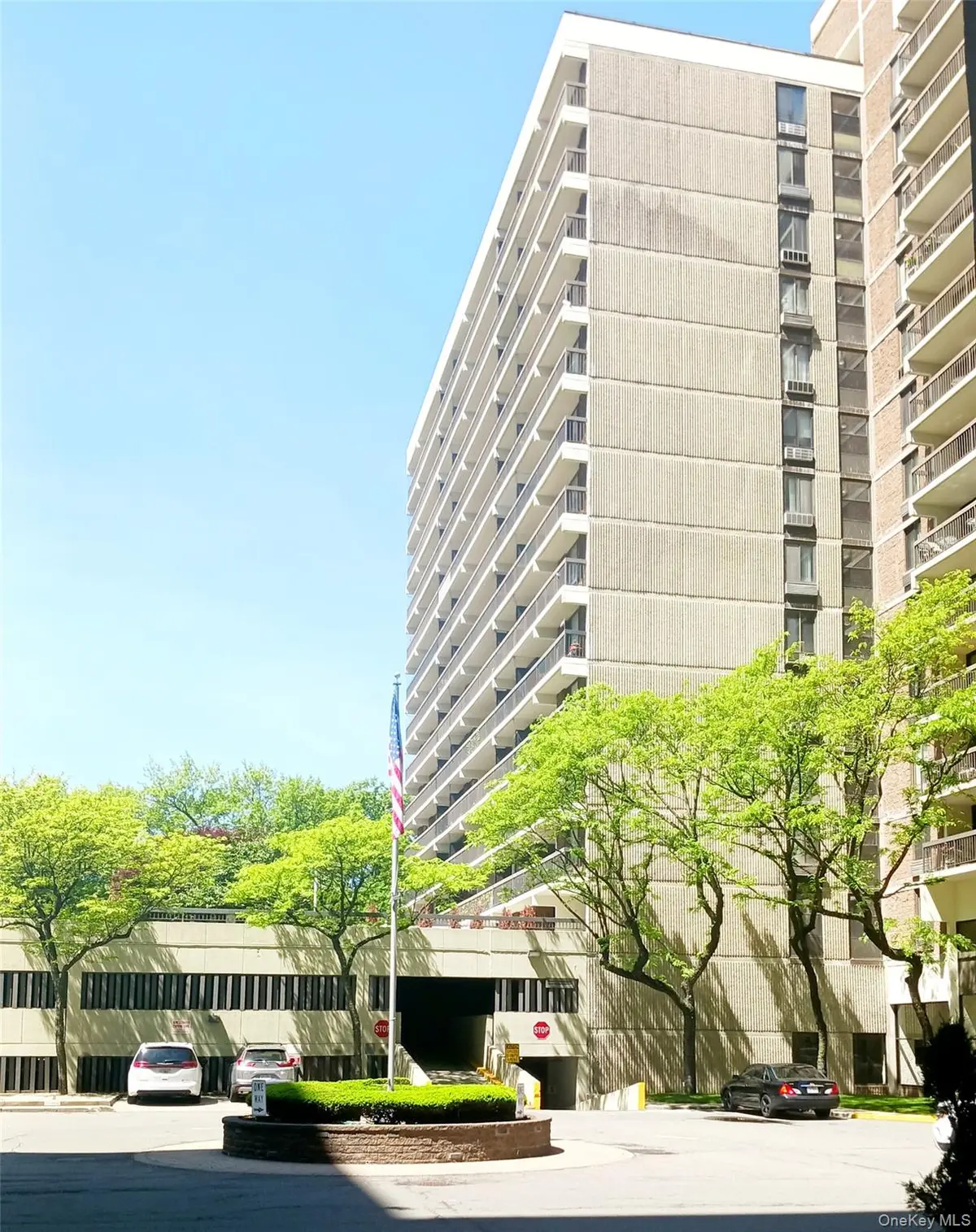 152-18 Union TPKE #2B, Flushing, NY 11367
