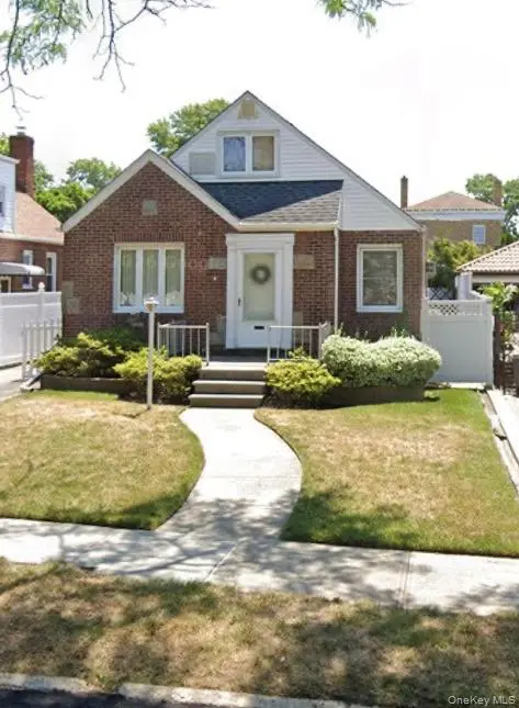 14586 8th AVE, Whitestone, NY 11357