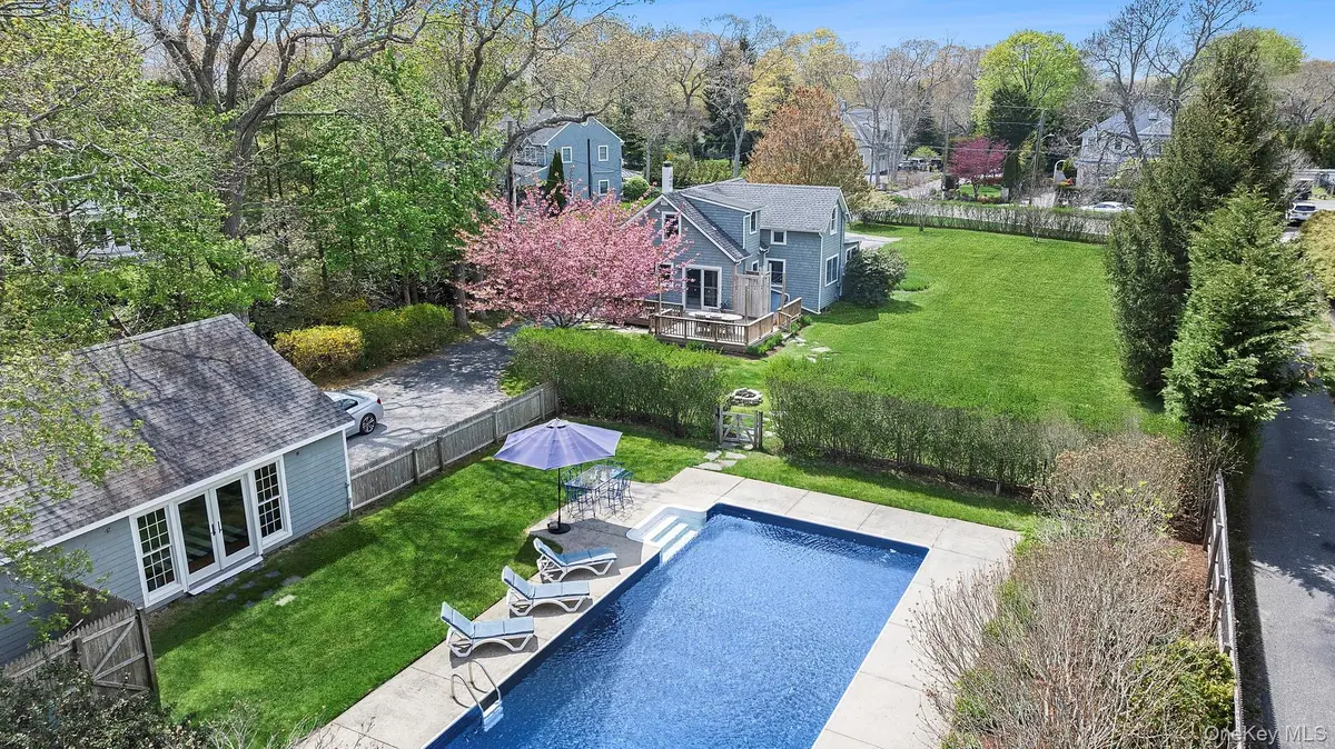 24 Baycrest AVE, Westhampton, NY 11977