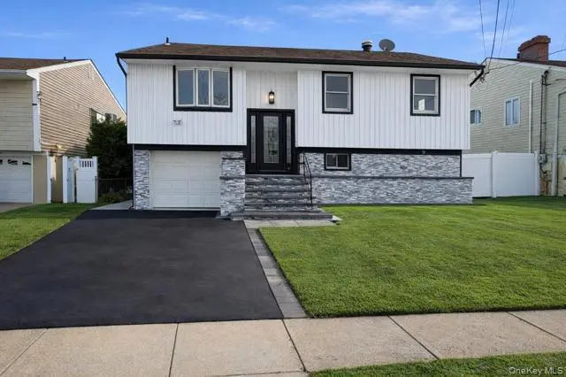 62 E 1st ST, Freeport, NY 11520