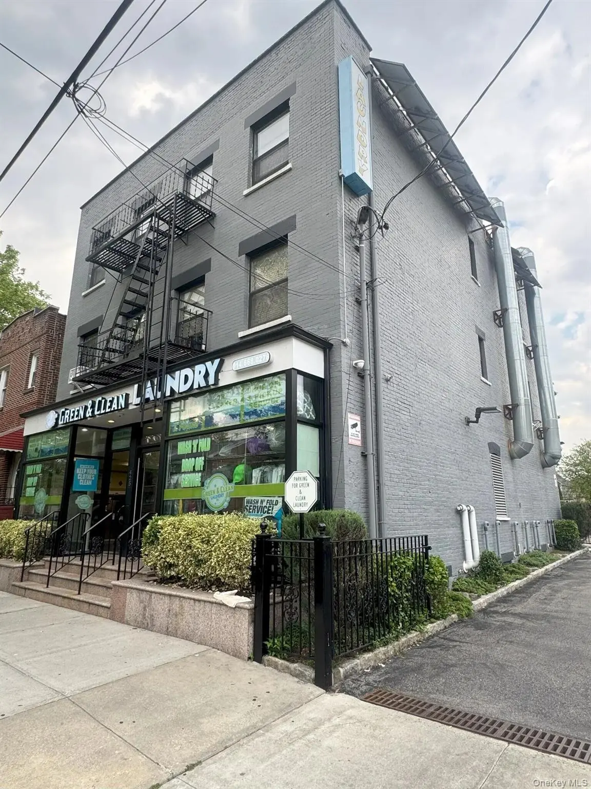425 S 8th AVE, Mount Vernon, NY 10550