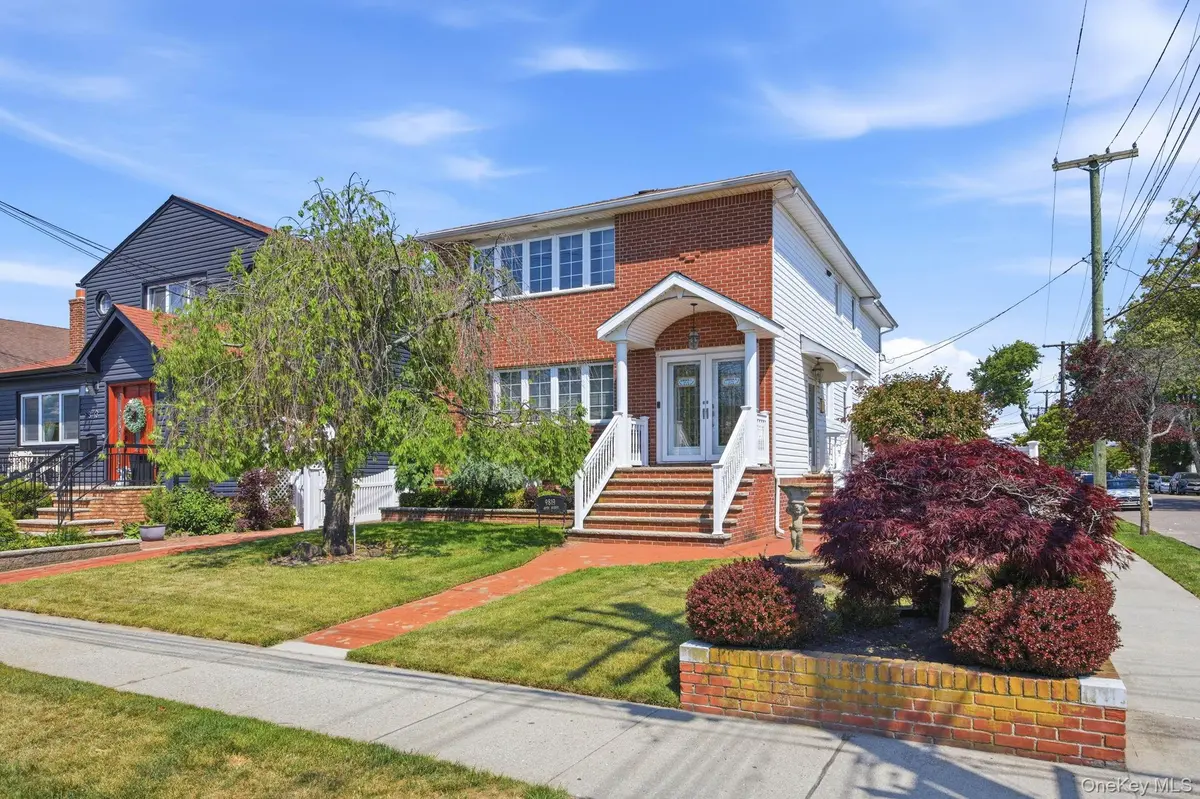 98-19 160th AVE, Howard Beach, NY 11414