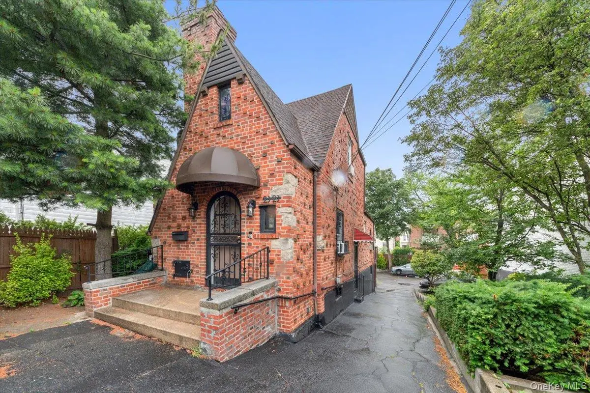 2323 Powell AVE, Bronx, NY 10462