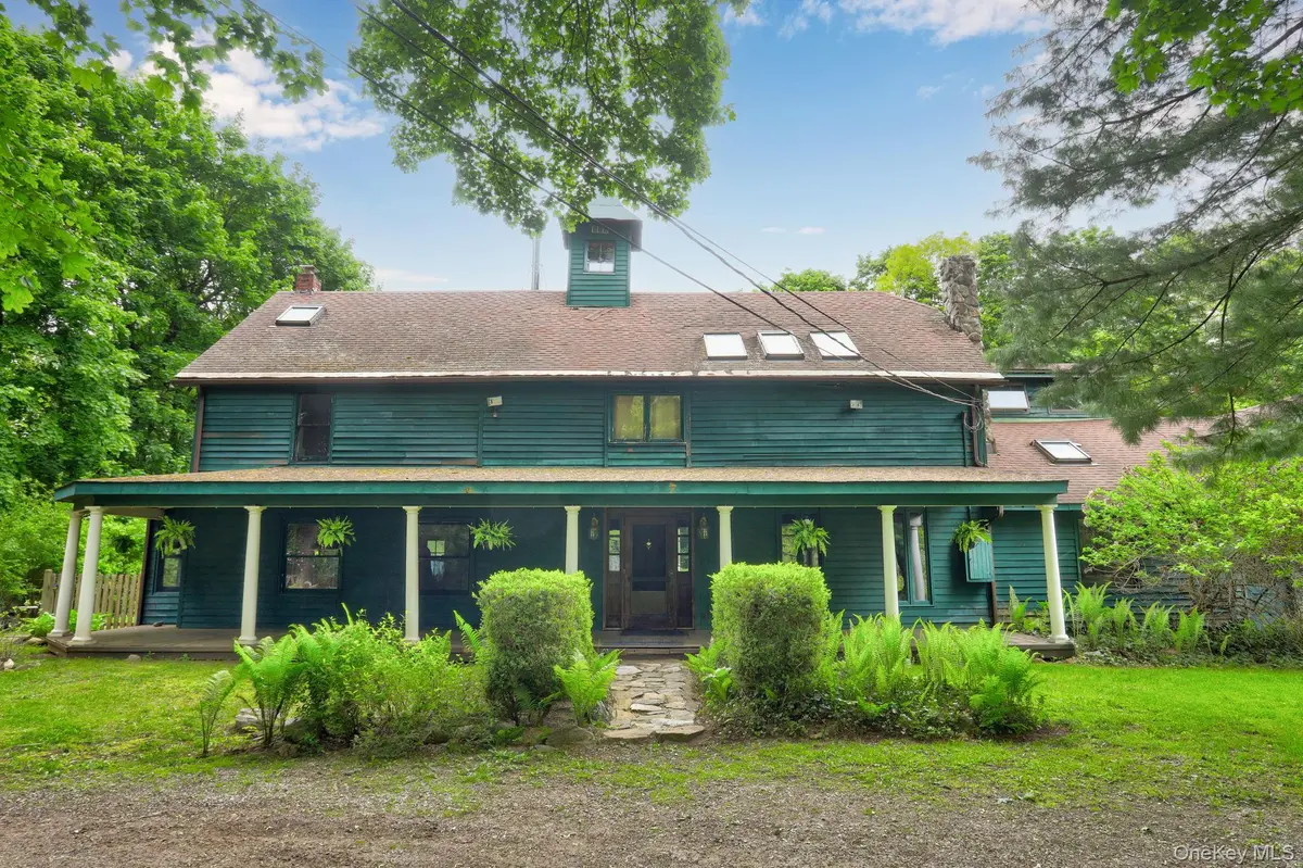 1780 Strawberry RD, Mohegan Lake, NY 10547