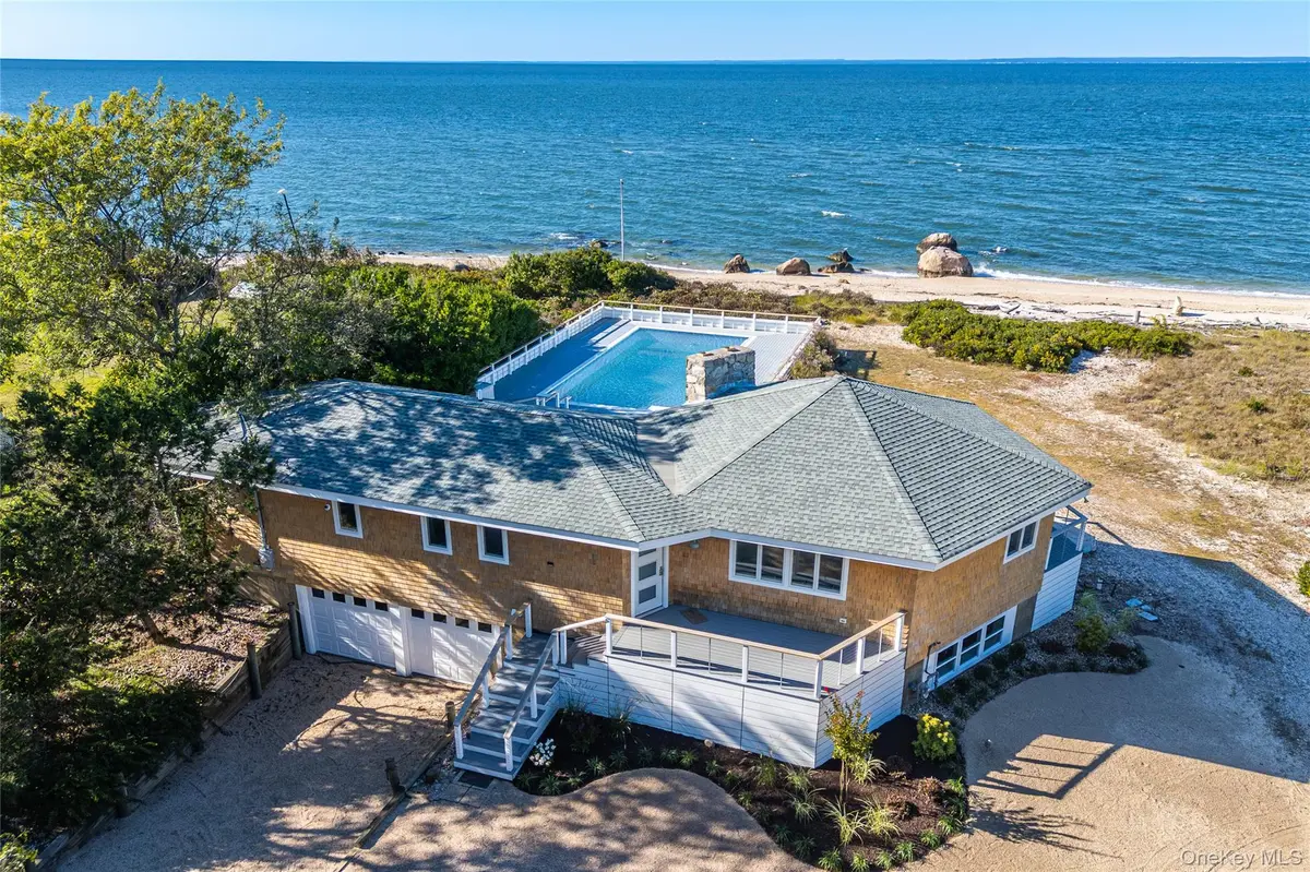 56875 Route 48, Greenport, NY 11944