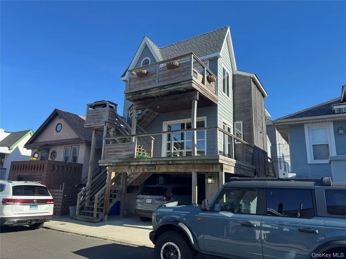 72 Kentucky ST, Long Beach, NY 11561