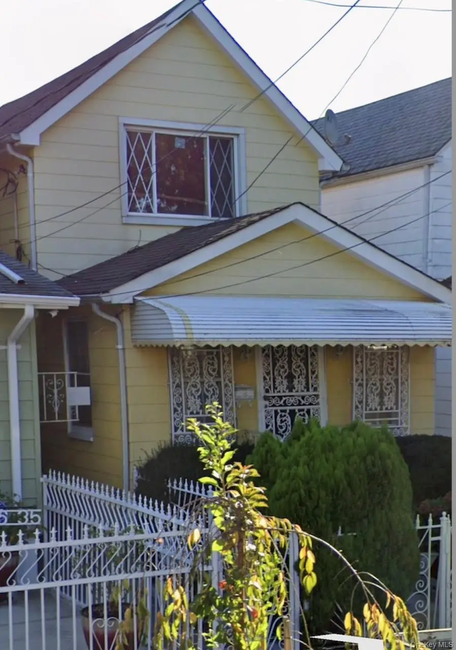 11637 126th ST, South Ozone Park, NY 11420