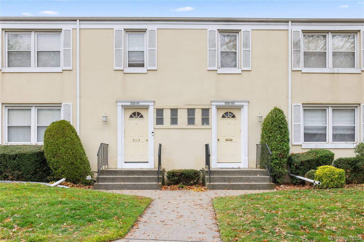 252-01 72nd AVE #Lower, Bellerose, NY 11426