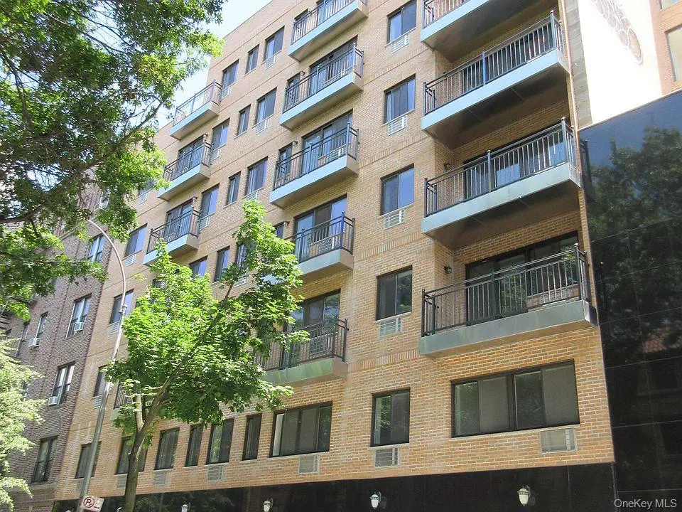 3749 81st ST #3A, Jackson Heights, NY 11372
