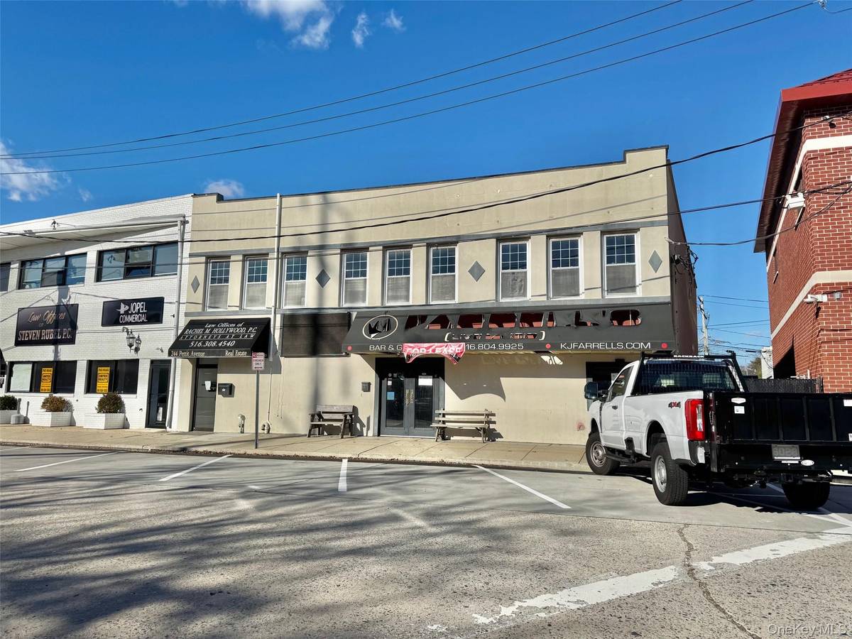 2600-2610 Pettit AVE, Bellmore, NY 11710