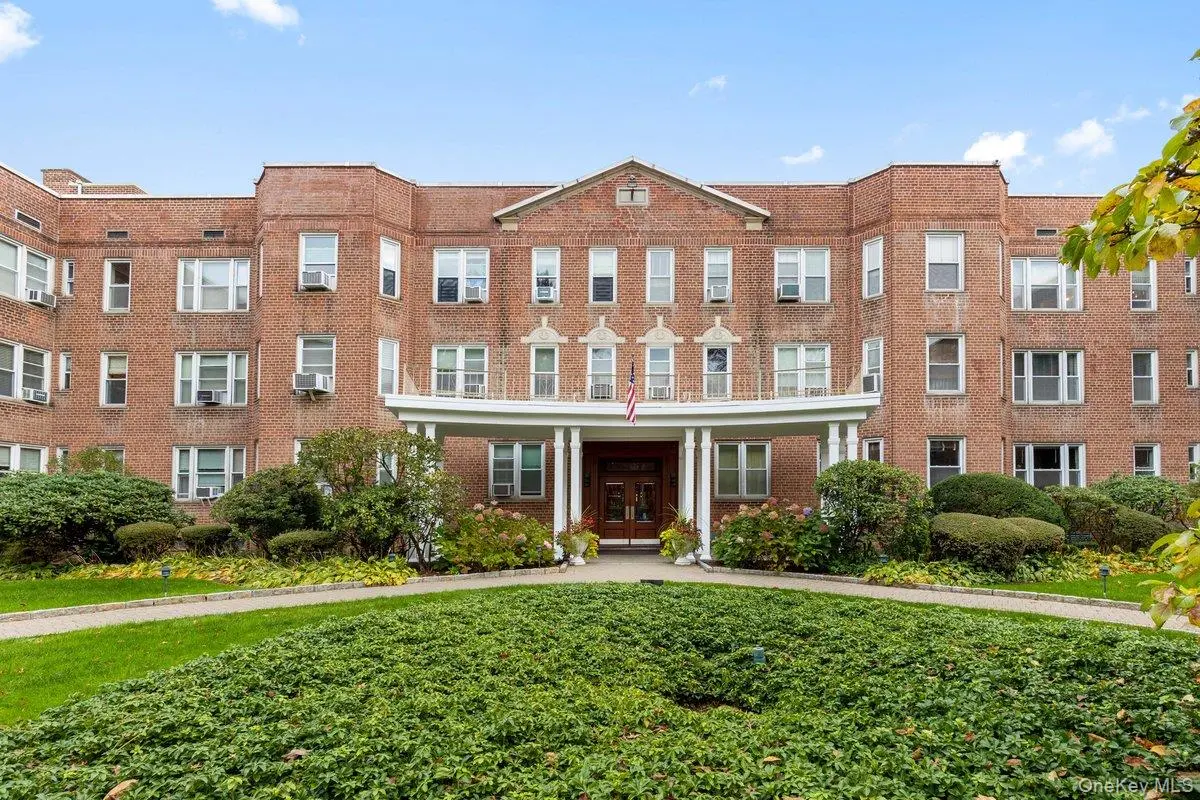 2 Overlook Road #1B7A, White Plains, NY 10605