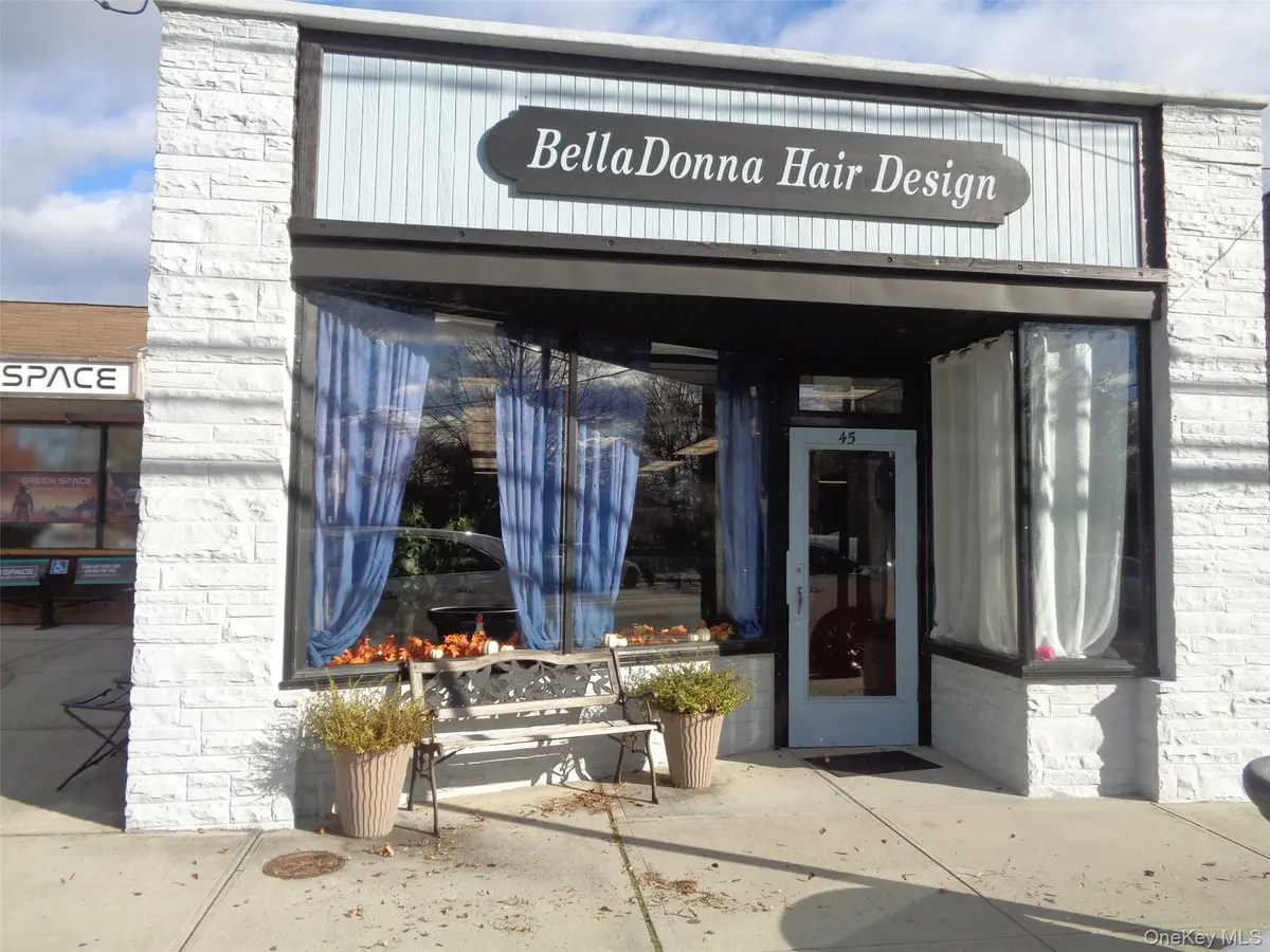 45 Broadway, Rocky Point, NY 11778
