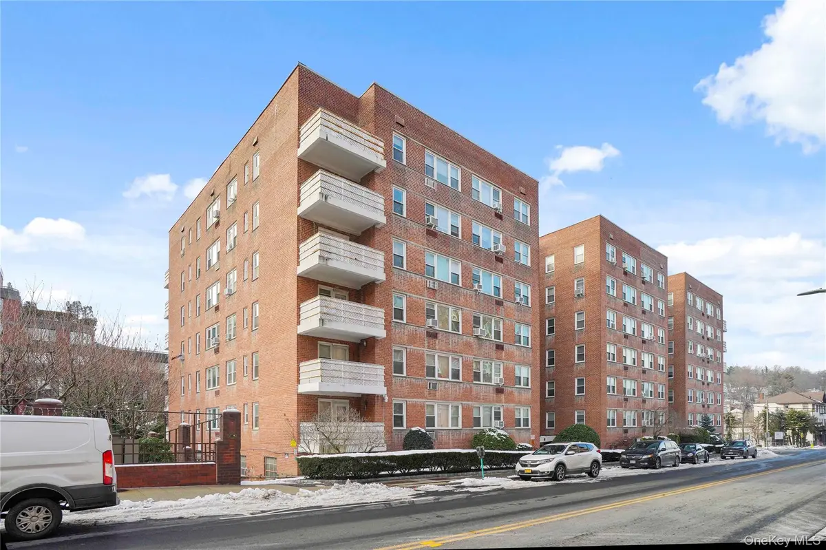 30 E Hartsdale AVE ##3K, Hartsdale, NY 10530