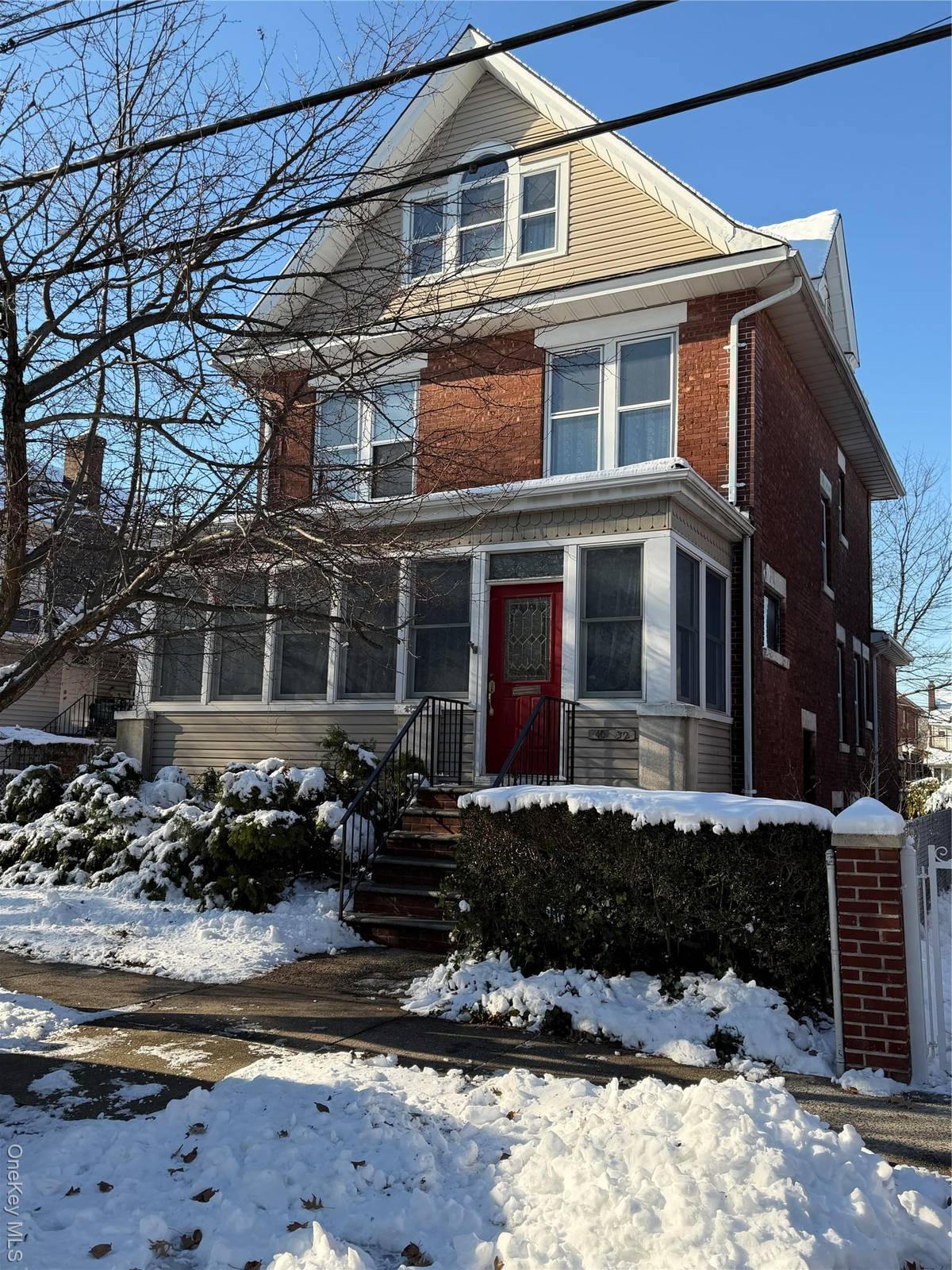 4032 195th ST, Flushing, NY 11358