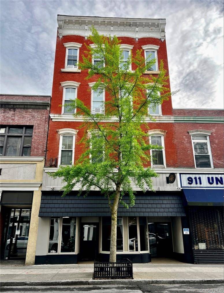 302-304 Main ST, Poughkeepsie, NY 12601