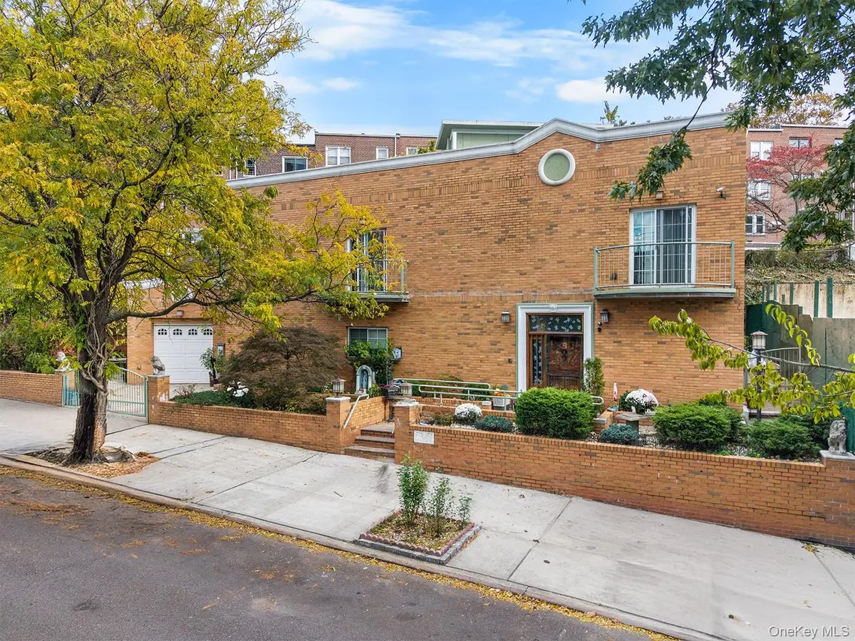 5351 63rd ST, Maspeth, NY 11378