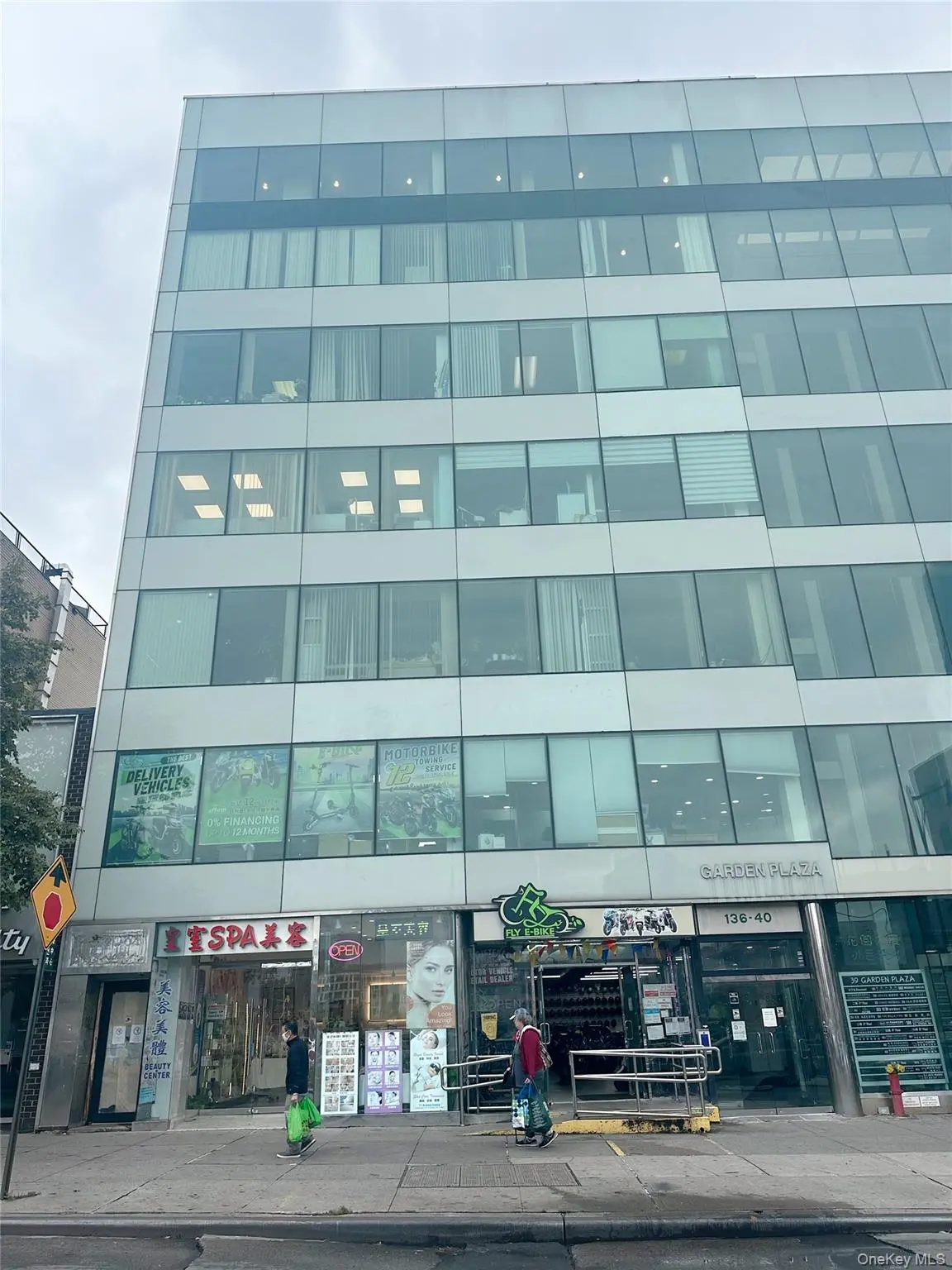 136-40 39th AVE #202B, Flushing, NY 11354