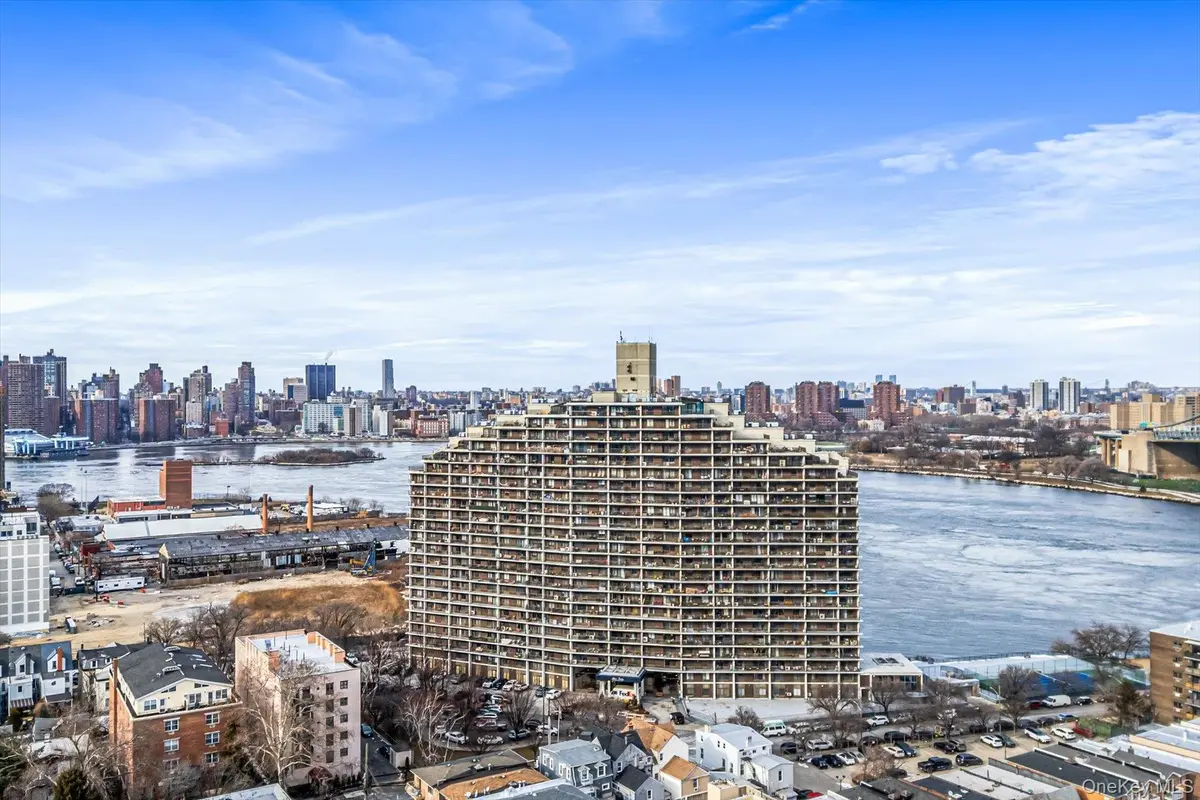 25-40 Shore BLVD #5E, Astoria, NY 11102