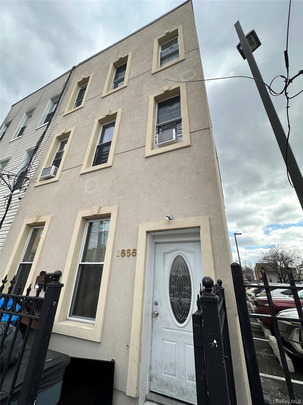 16-66 Jefferson AVE, Ridgewood, NY 11385