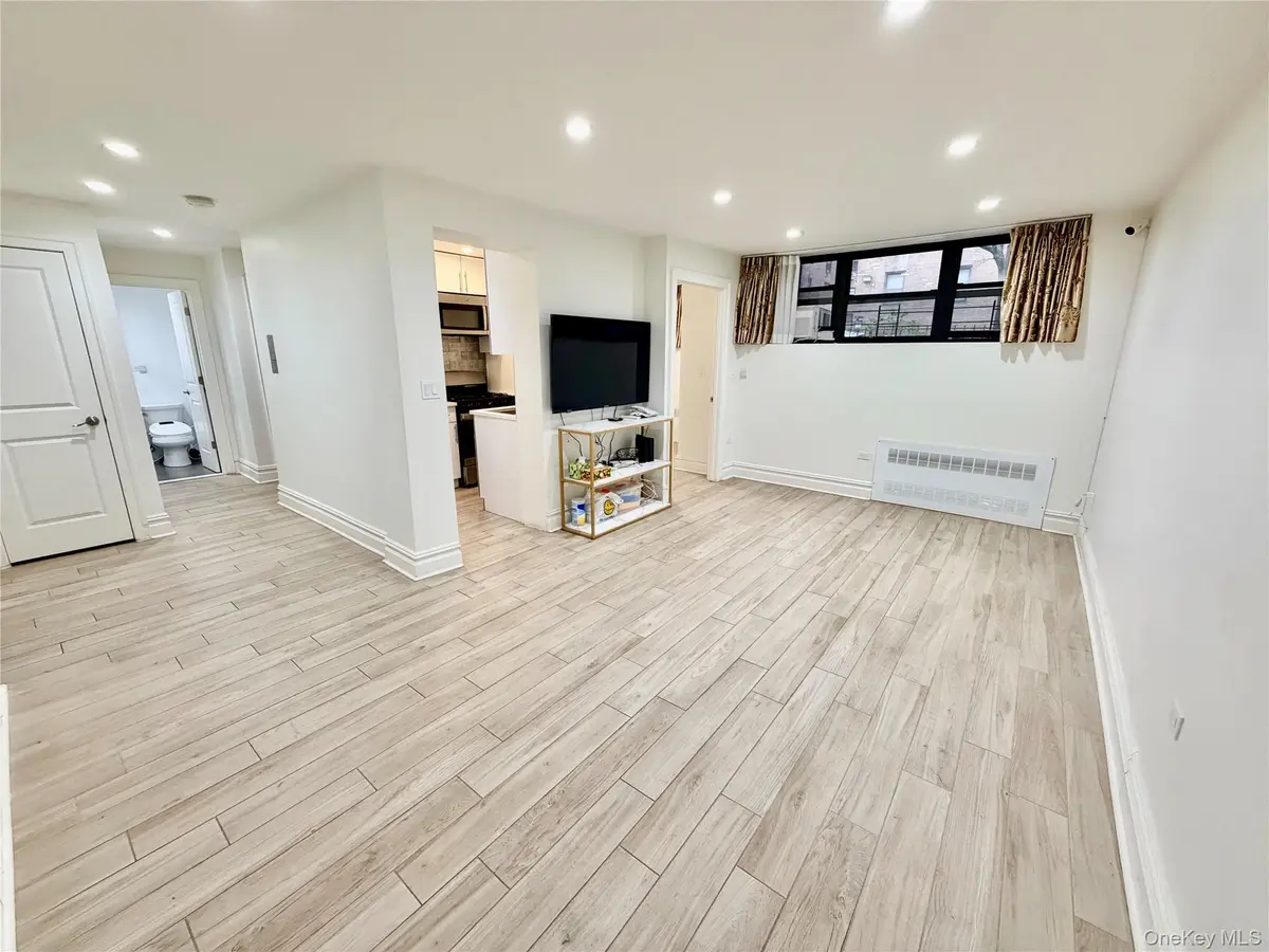 132-40 Sanford AVE #LK, Flushing, NY 11355