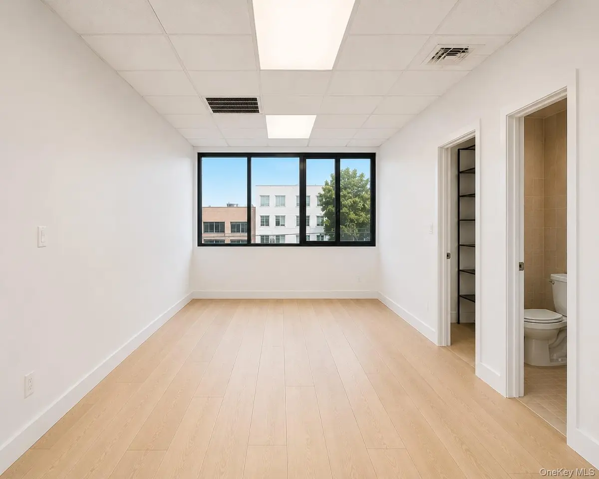 4234 162 ST #200, Flushing, NY 11358