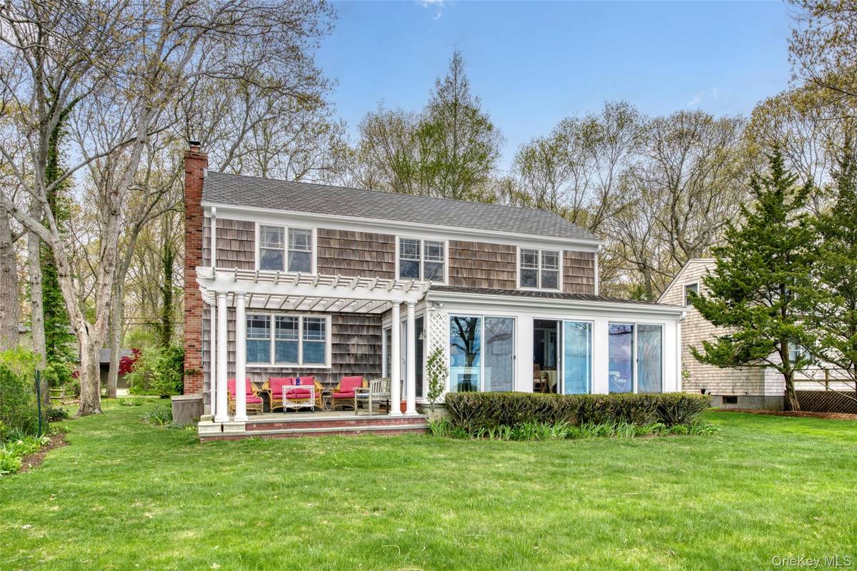 580 South LN, East Marion, NY 11939