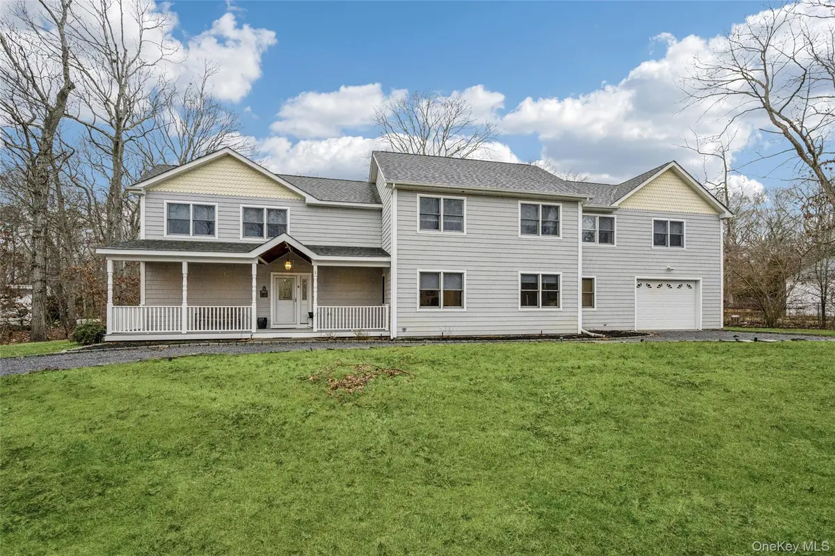 4 The Registry, East Quogue, NY 11942