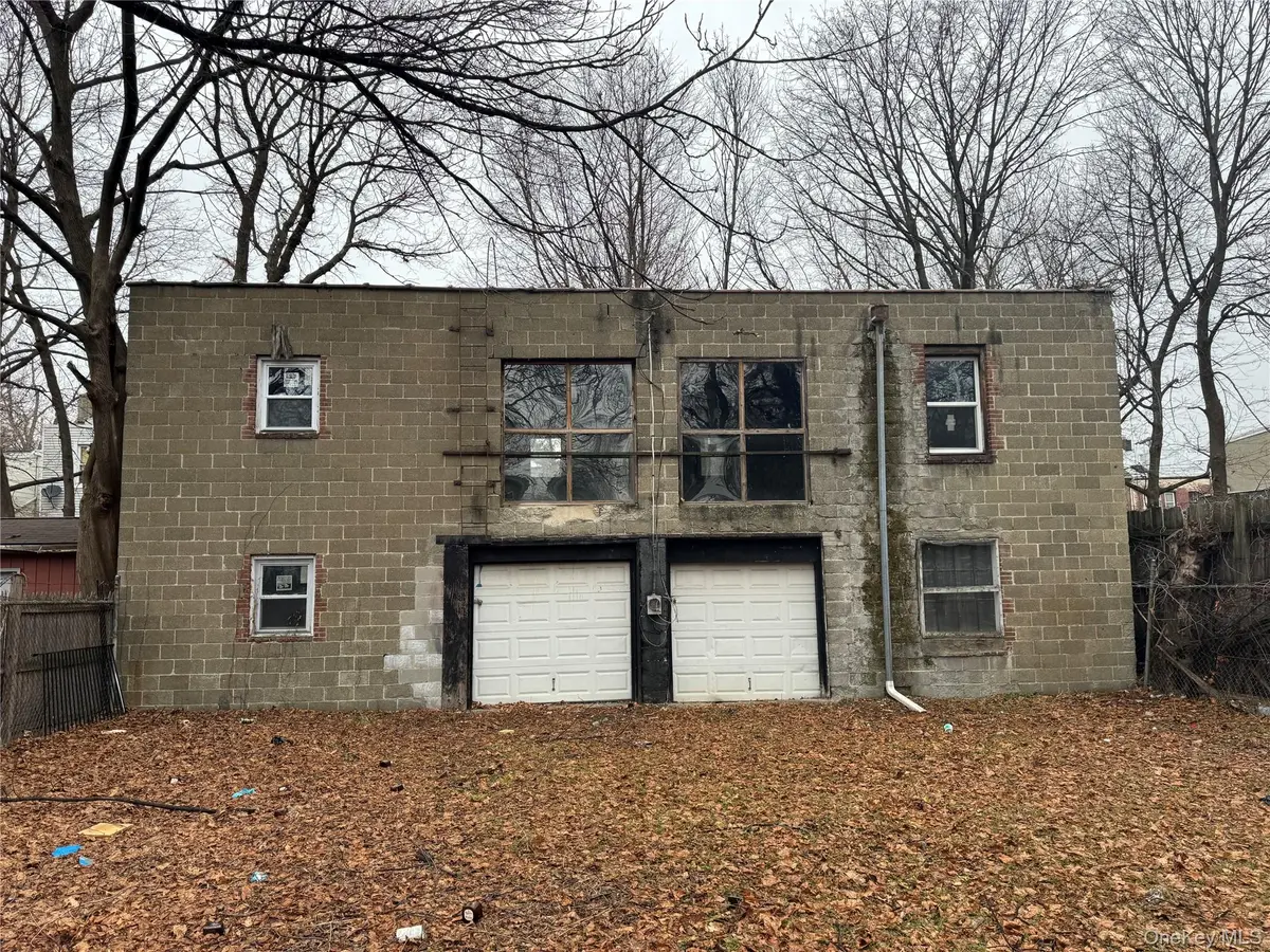 18 Hasbrouck ST, Newburgh, NY 12550