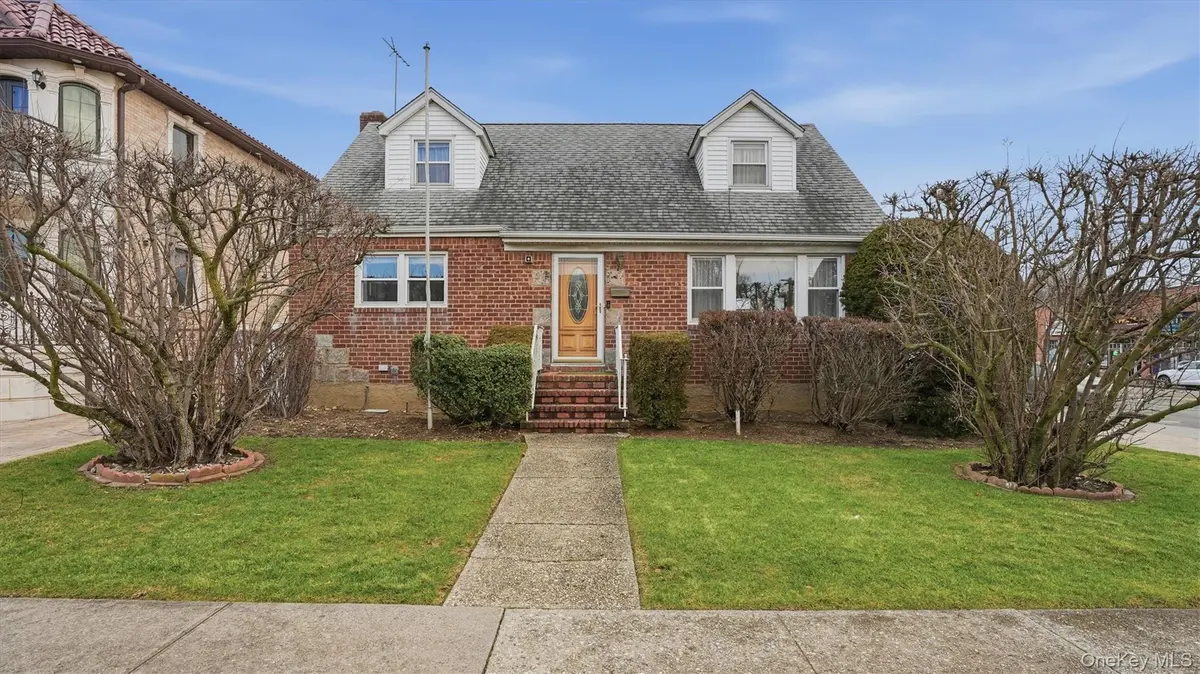 8357 251st ST, Bellerose, NY 11426