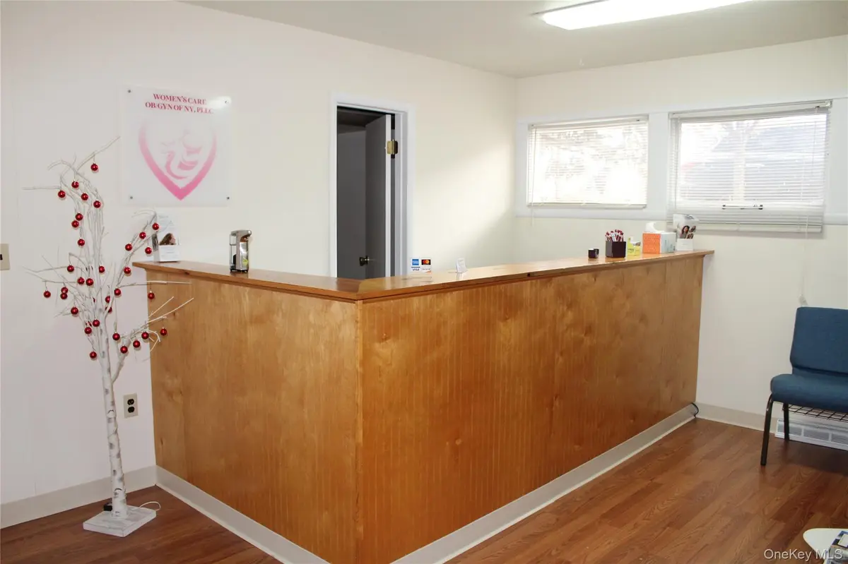 15 Moore AVE #1R, Mount Kisco, NY 10549