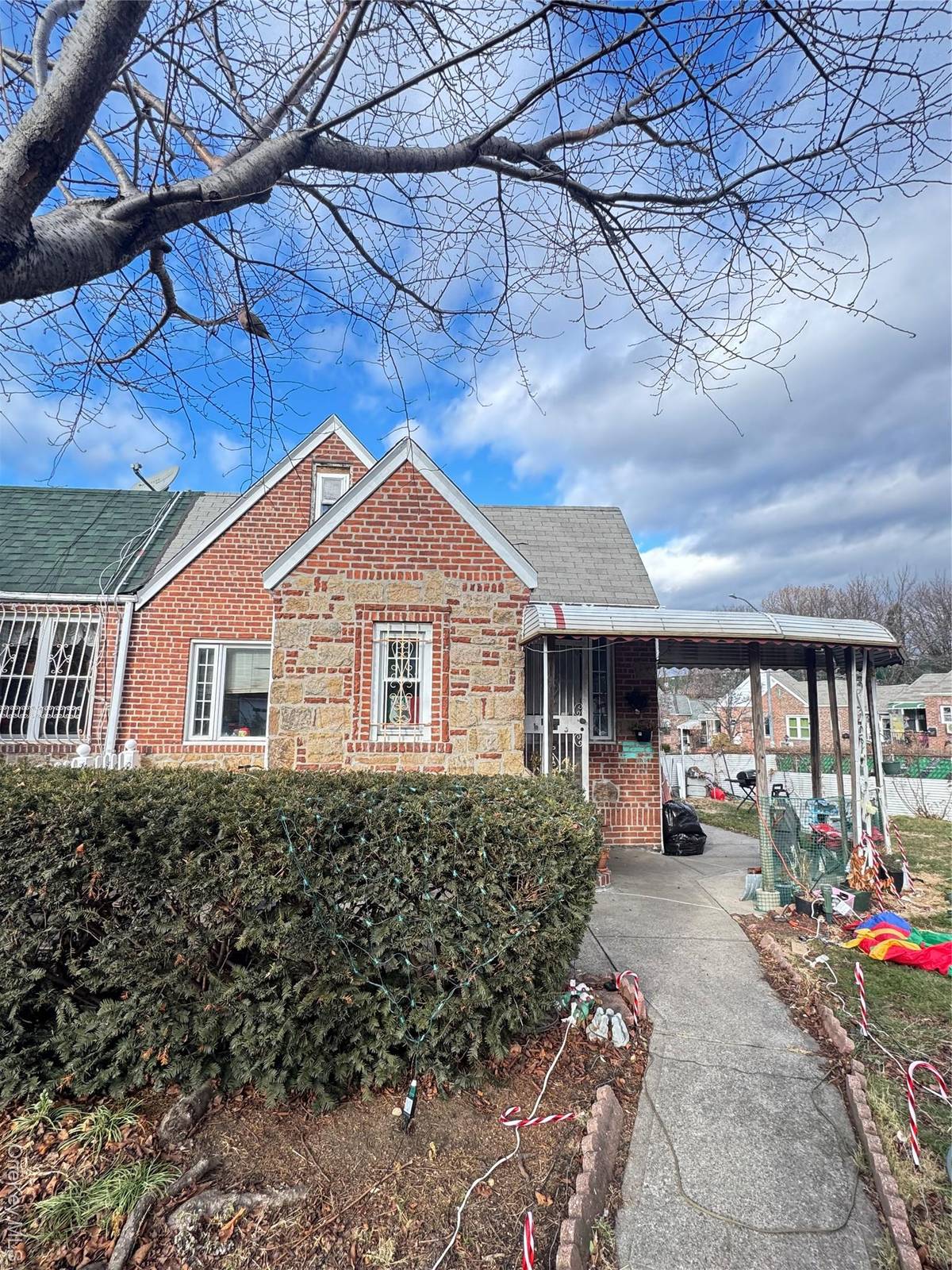 7291 Calamus AVE, Woodside, NY 11377