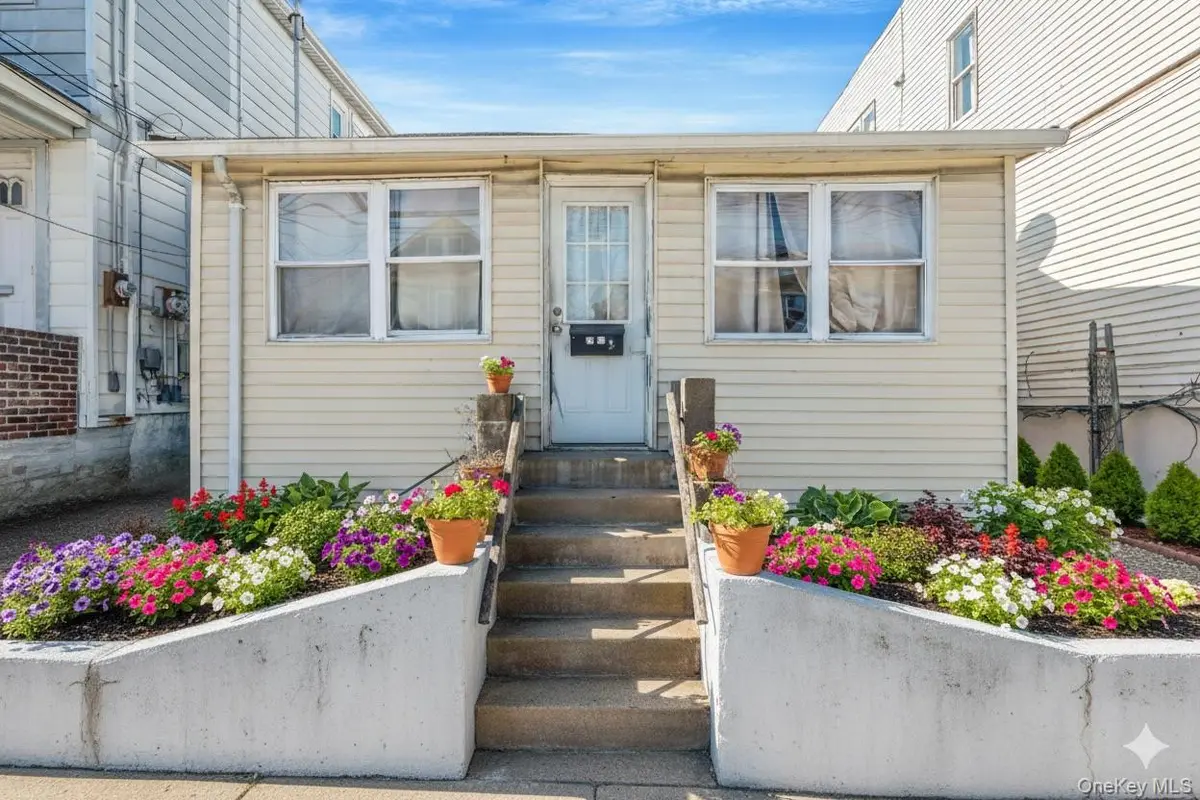 2222 127th ST, College Point, NY 11356