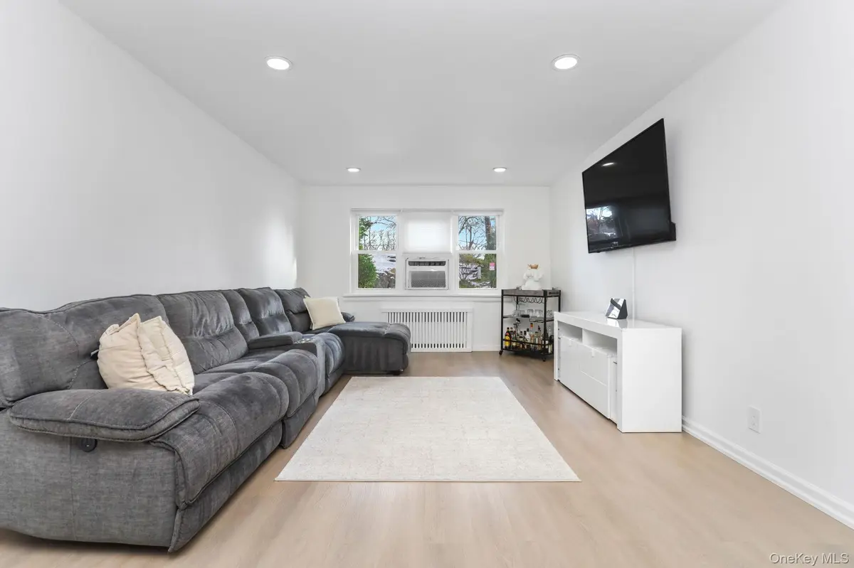 450 Pelham RD #1C, New Rochelle, NY 10805